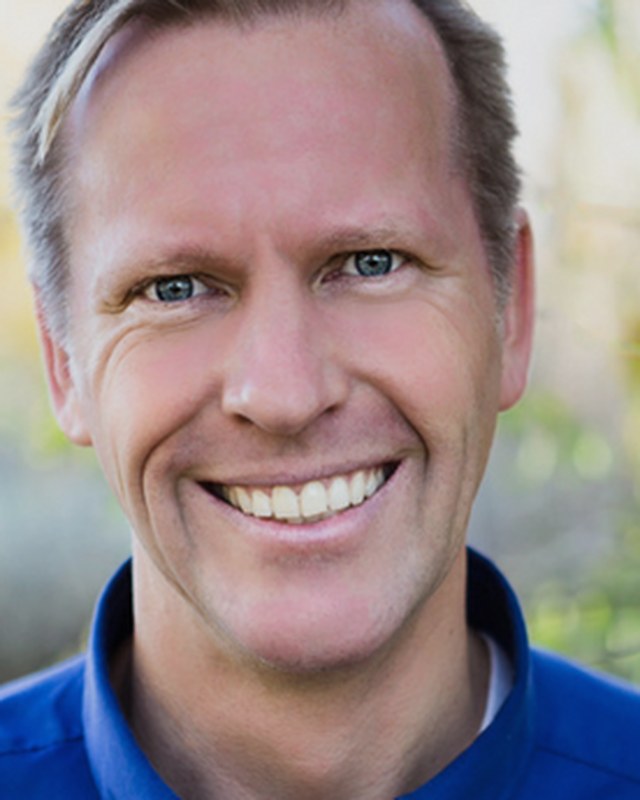 Dr. Michael Karlfeldt